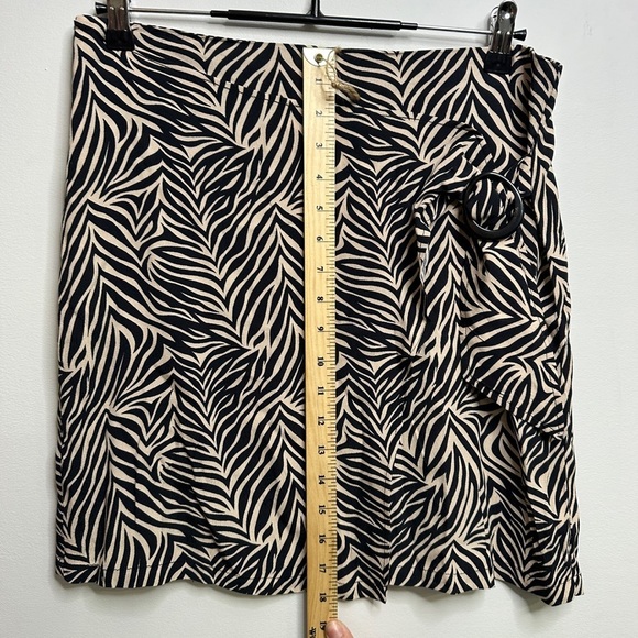 Mango | Animal Print Wrap Detail Skirt Small - Picture 9 of 10
